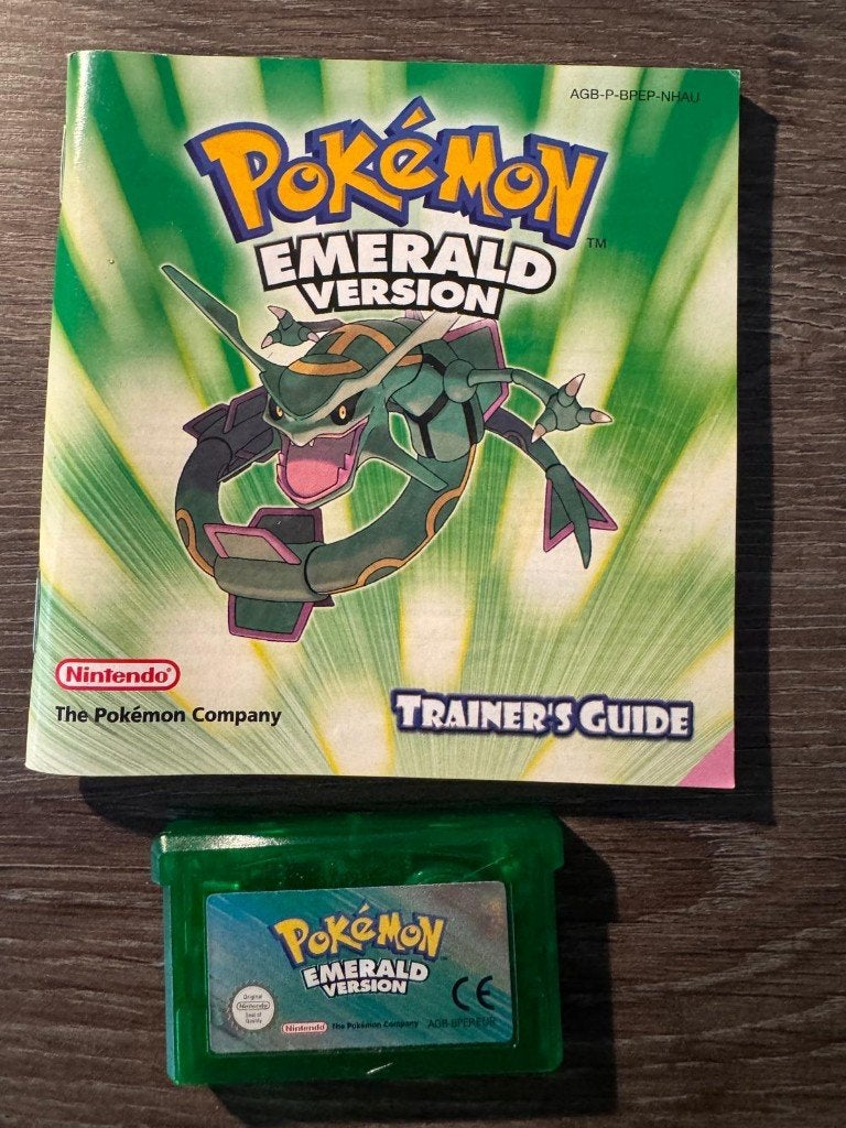 Originele Pokémon Emerald GBA + Trainer's Guide, Gebruikt, 1 speler, Ophalen of Verzenden, Role Playing Game (Rpg)