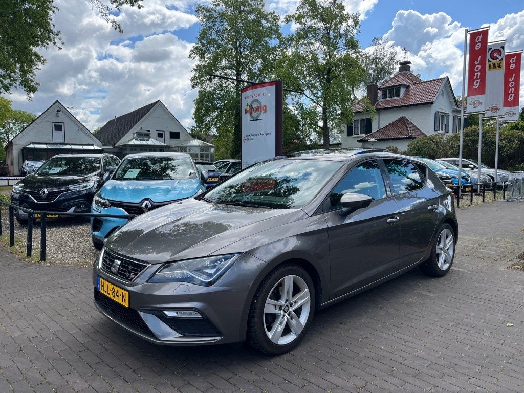 Seat LEON 1.4 TSI FR / NAVI / CARPLAY / CRUISE CTR. / LED /, Auto's, Voorwielaandrijving, Gebruikt, Euro 6, 4 cilinders