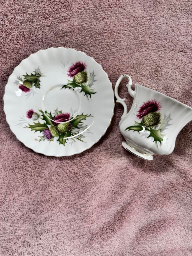 Vintage theekopje met schotel - Schotse distel design, Ophalen of Verzenden