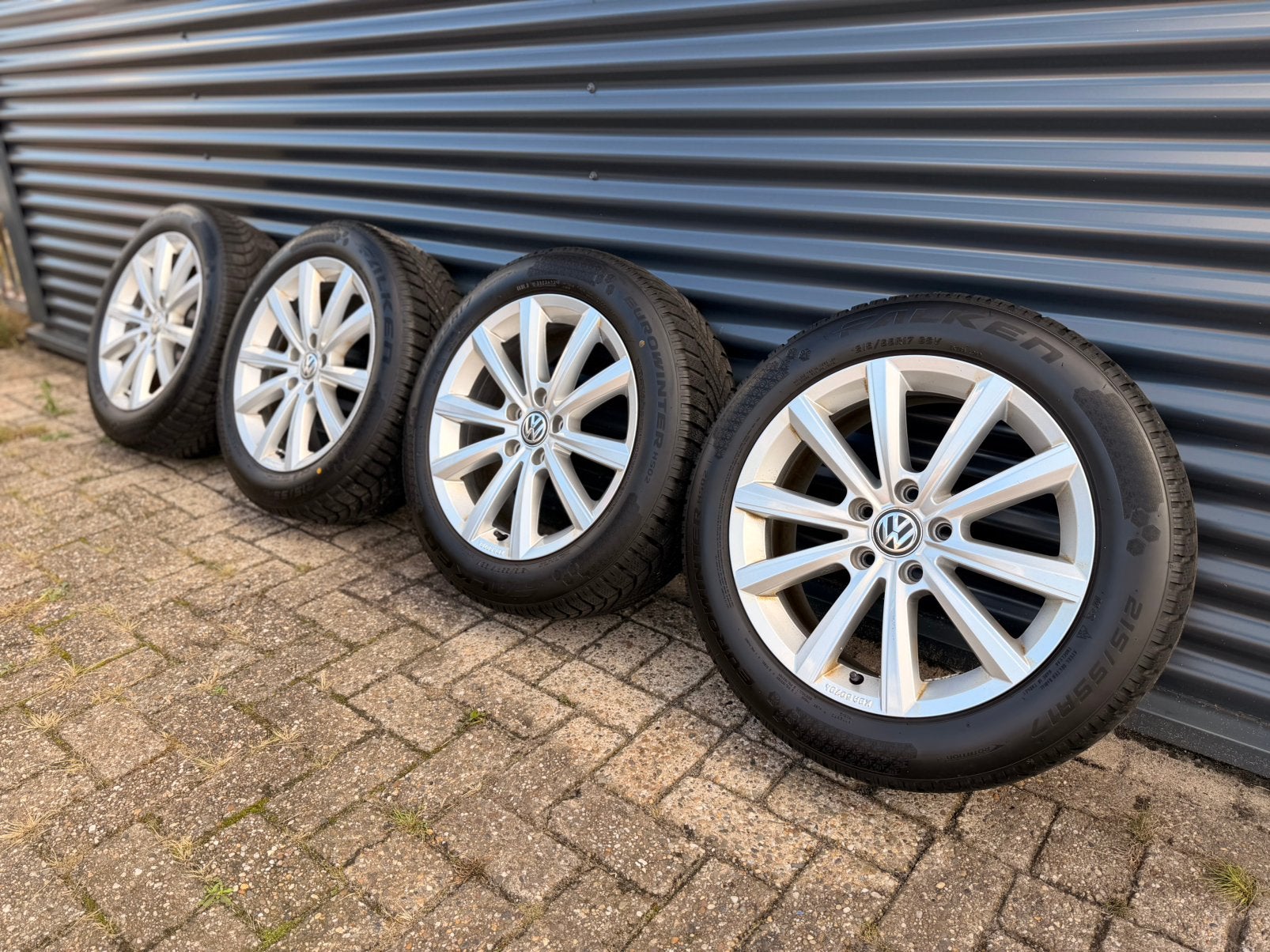 OEM VW Merano 17 inch 5x112 T-Roc Highline Touran DOT3623, Auto-onderdelen, Ophalen, Banden en Velgen, 17 inch, Winterbanden