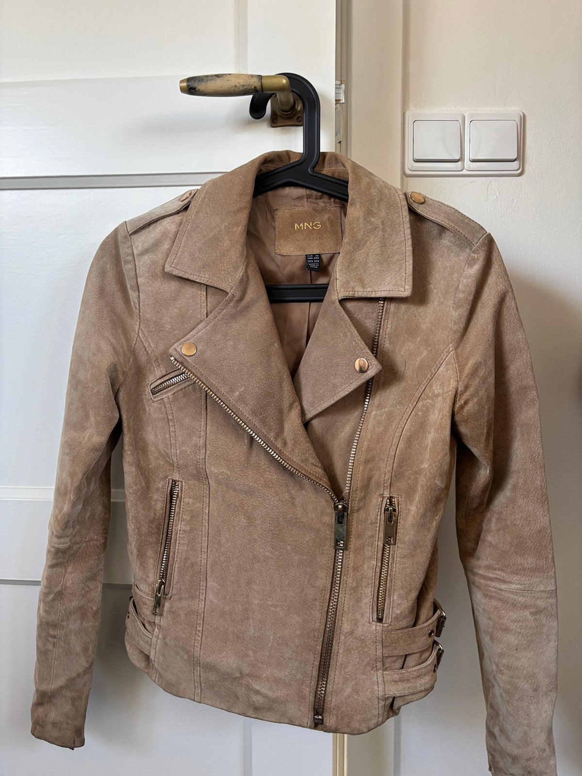 Echt lederen suede jas Mango XS, Ophalen, Zo goed als nieuw, Maat 34 (XS) of kleiner, Zwart