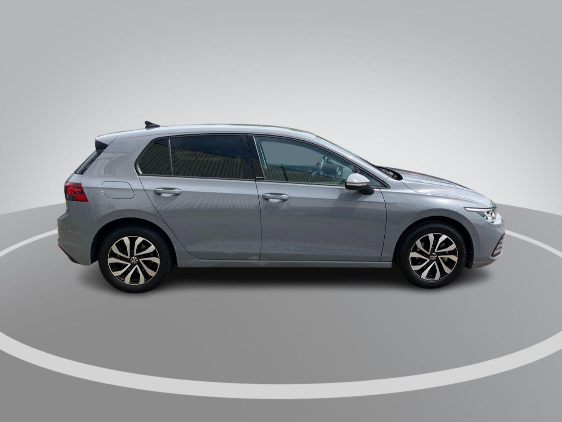 Volkswagen Golf 1.5TSI/150PK Active · Navigatie · Camera +, Voorwielaandrijving, Stof, 4 cilinders, 150 pk