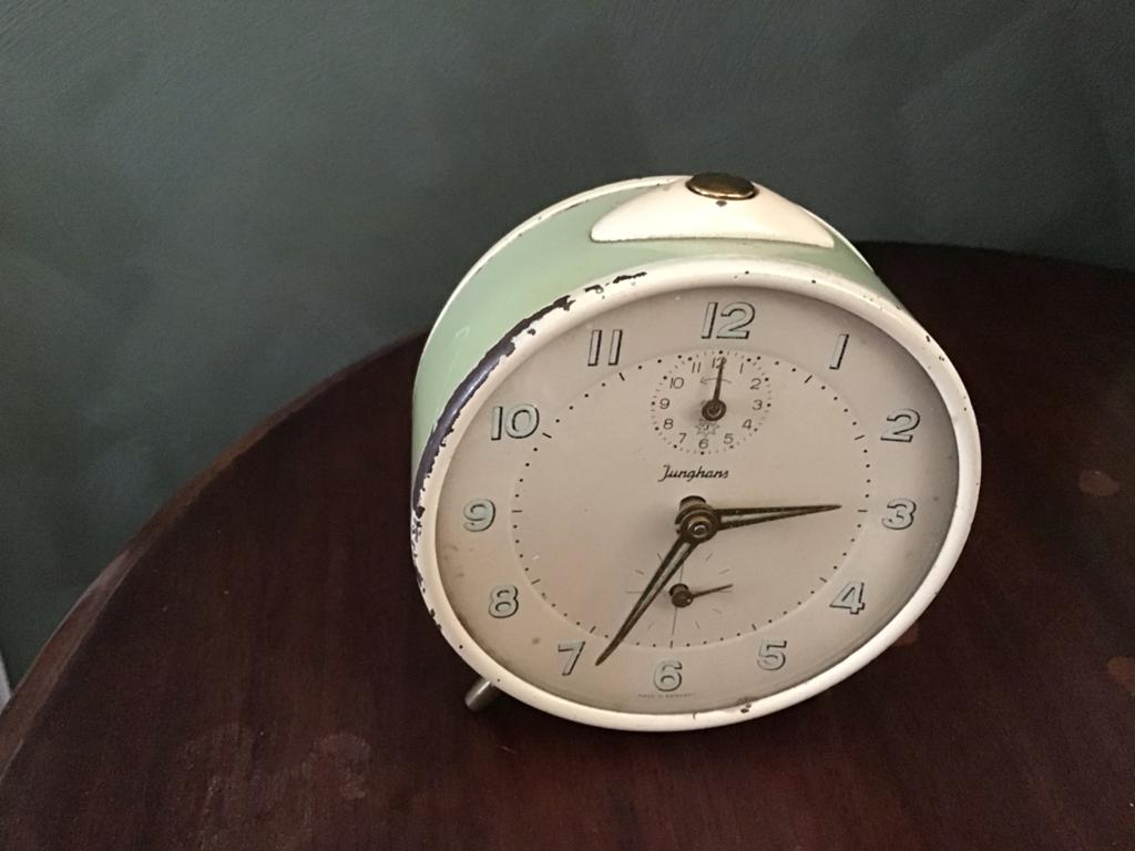 Vintage Junghans wekker - groen/wit, Ophalen of Verzenden