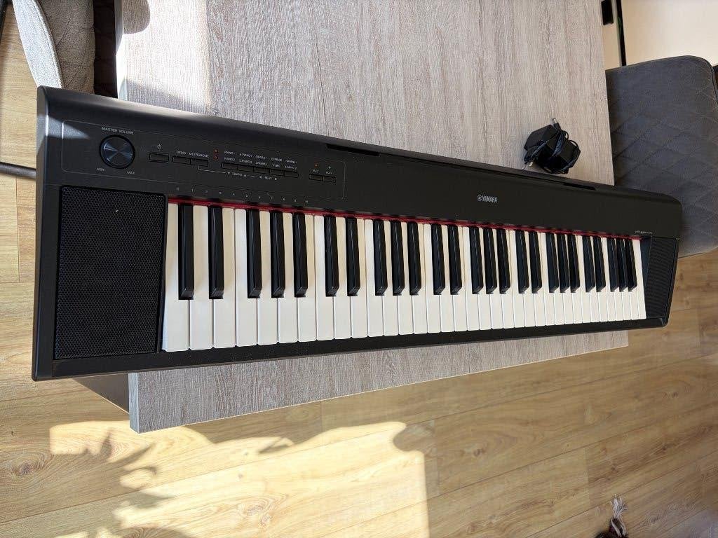 Yamaha NP-12 elektrische piano / orgel met standaard, Ophalen, Yamaha, Overige aantallen, Zo goed als nieuw