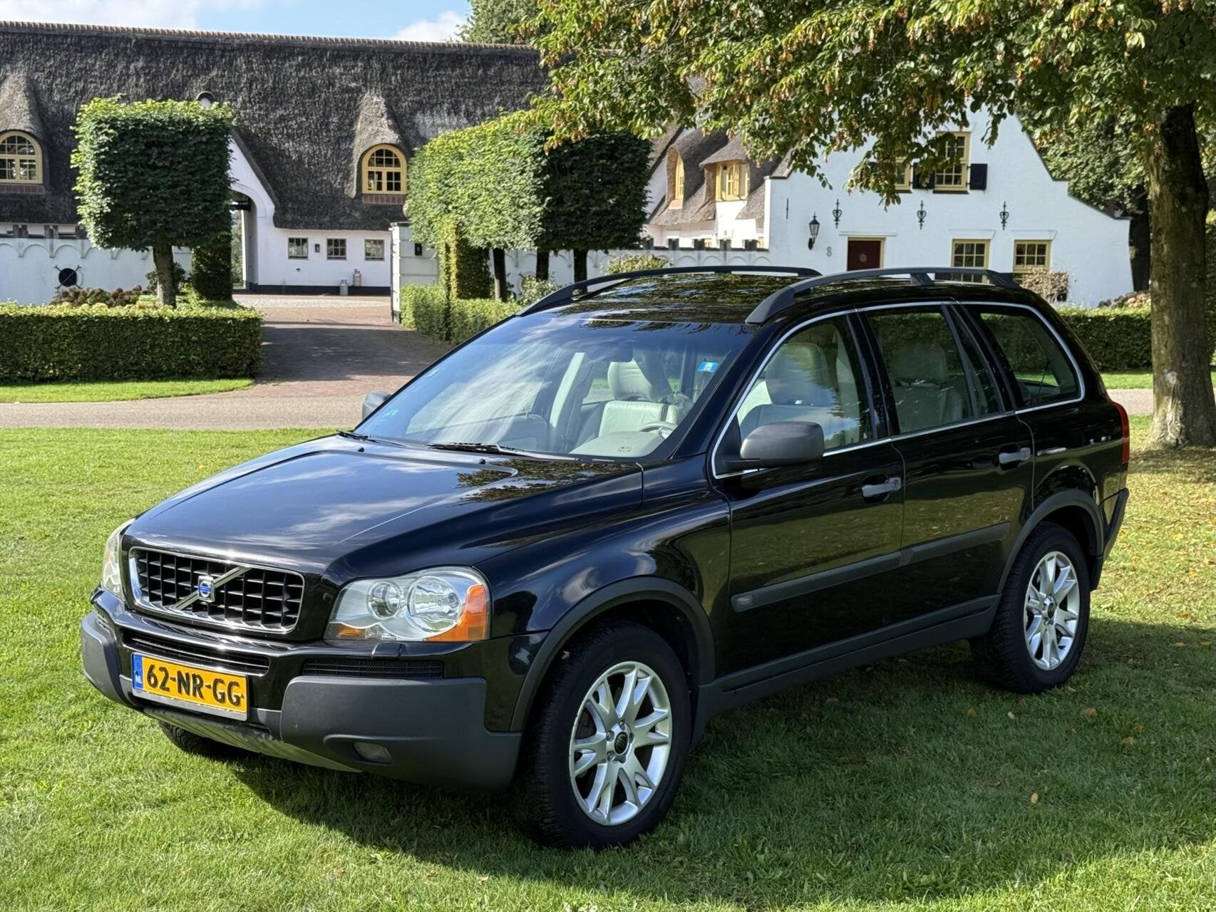Volvo XC90 T5 AWD 7-Persoons | Nieuwe APK | Motor & Bak OK!, Auto's, Beige, 7 stoelen, Bedrijf, Vierwielaandrijving