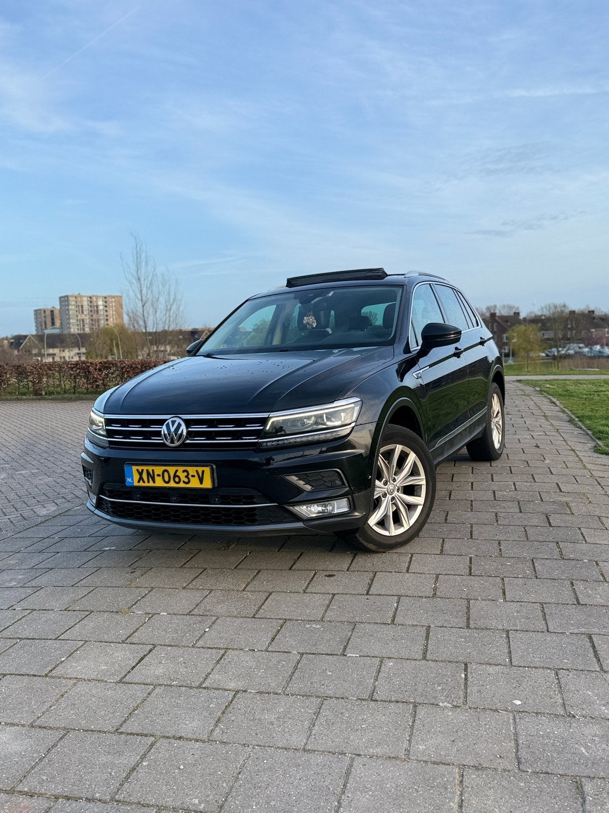 Volkswagen Tiguan 1.4 TSI 150pk 4Motion DSG 2017 Zwart, Auto's, Volkswagen, Automaat, 4 cilinders, 2000 kg, Zwart