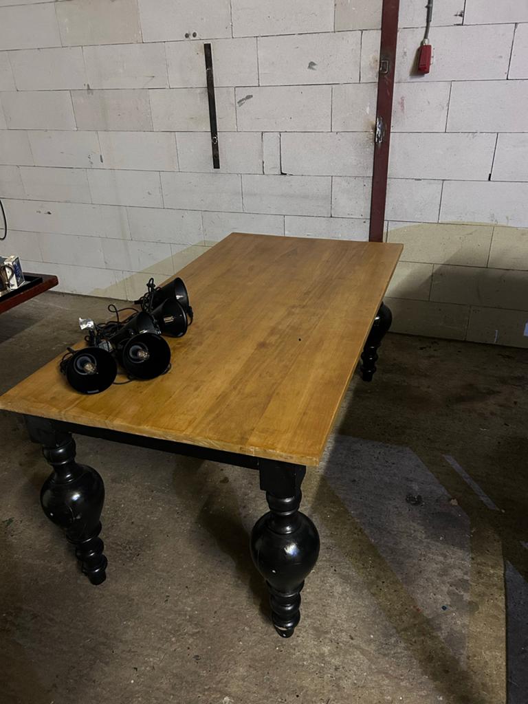Robuuste stamtafel 180x90 cm voor mancave, Ophalen, Gebruikt