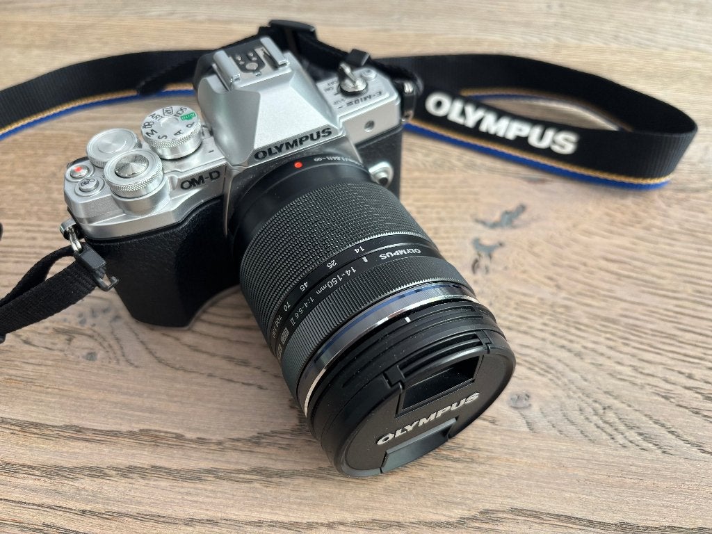 Olympus E-M10 Mark III en Olympus 14-150 zoomlens, Ophalen, 16 megapixels, Zo goed als nieuw, Olympus