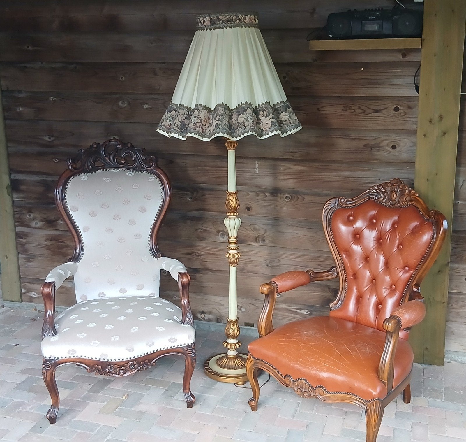 Set antieke stoelen met lamp, Ophalen