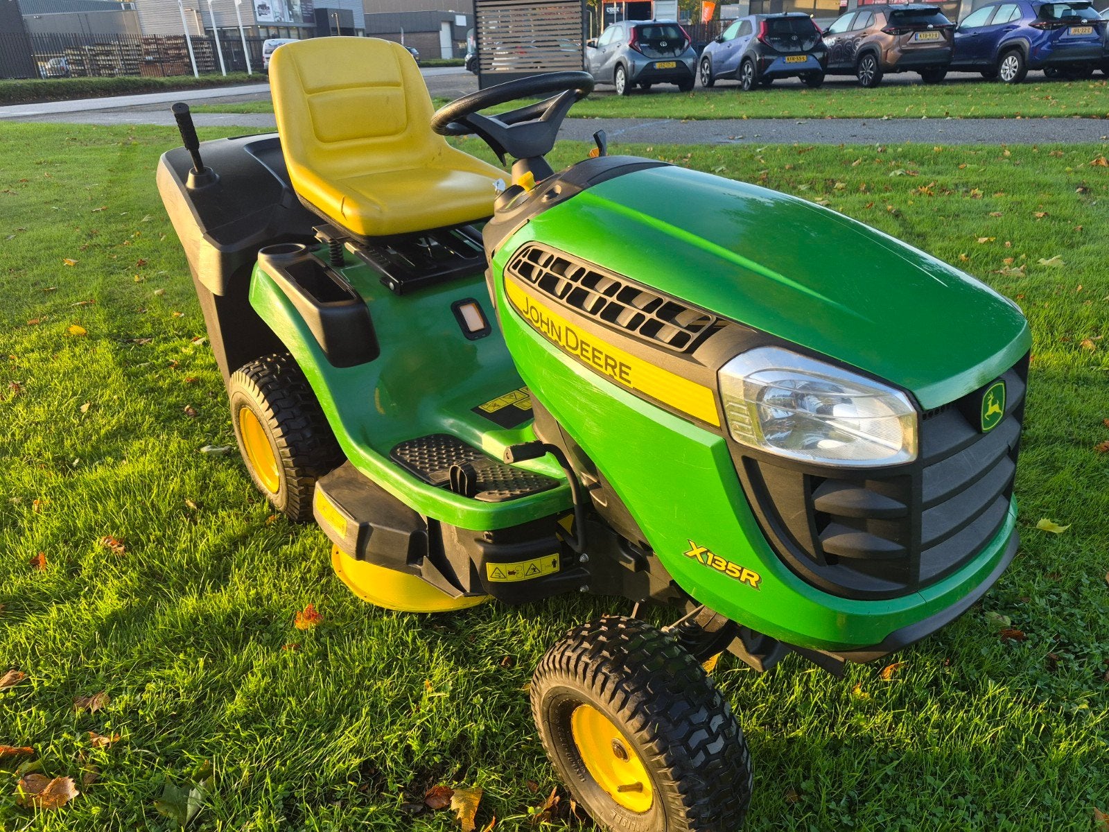 John deere X135R, Gebruikt, Elektrische starter, 90 tot 120 cm, Ophalen