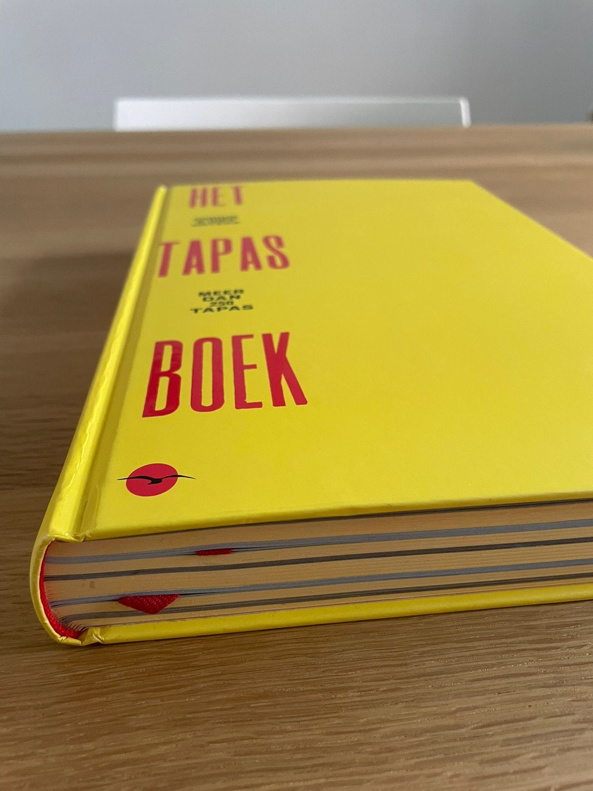 Het tapas boek - Simone & Inés Ortega, Ophalen of Verzenden, Zo goed als nieuw