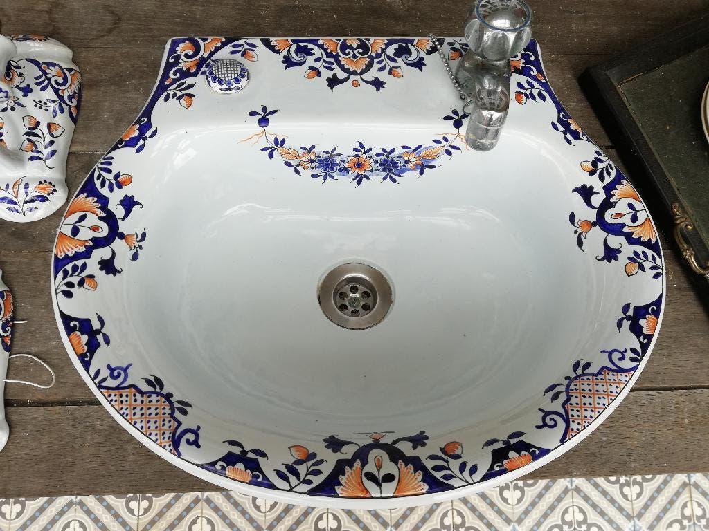 Bijzonder Frans fonteintje, handbeschilderd blauw/oranje, Ophalen, Zo goed als nieuw, Steen, Toilet
