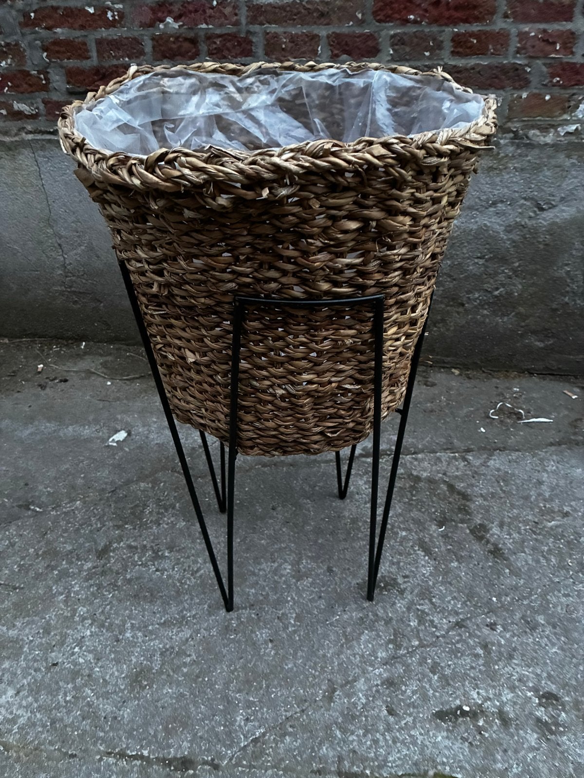 Standaard met rieten mand, 50 cm hoog, Ophalen, Overige materialen, Gebruikt, Rond