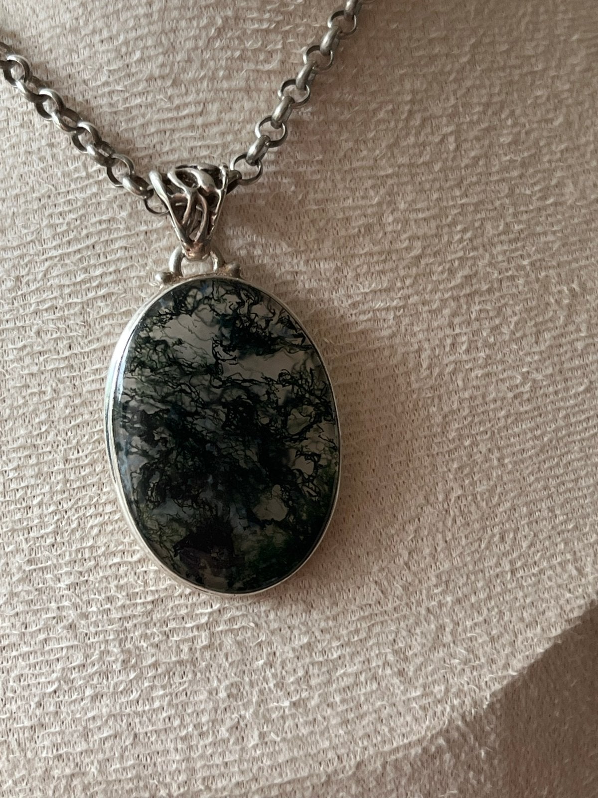 Antiek zilveren Jasseron collier met Mosagaat hanger, Verzenden, Zilver