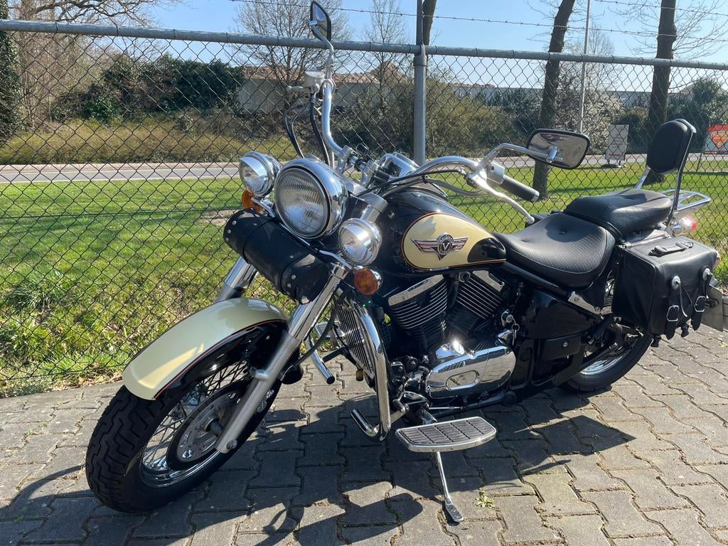 Zeer mooie Kawasaki VN800 Vulcan Classic 2-tone metallic lak, Motoren, Motoren | Kawasaki, 2 cilinders, Chopper, Particulier