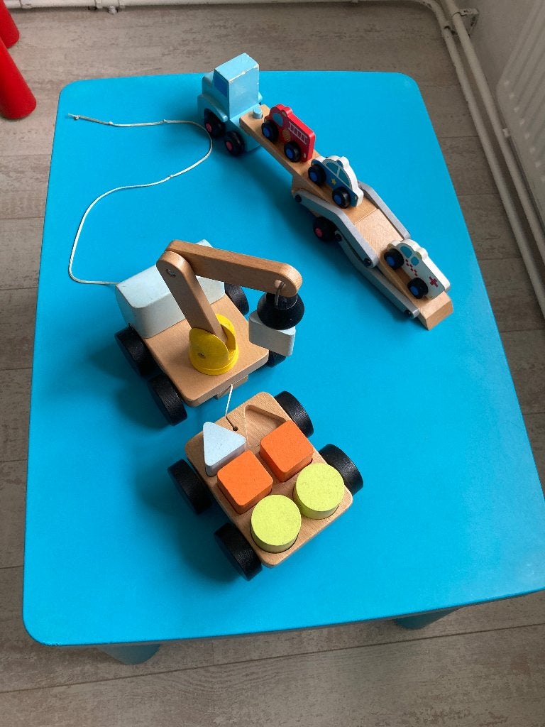 Houten auto’s, Kinderen en Baby's, Ophalen, Zo goed als nieuw, Duw- of Trekspeelgoed