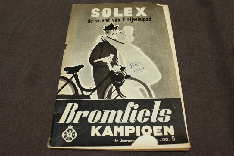 blad Bromfiets Kampioen mei 1954 Berini M21, Fietsen en Brommers, Ophalen of Verzenden, Gebruikt
