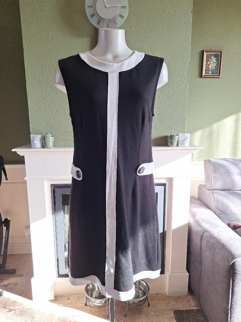 Mademoiselle Yeye jurk overgooier zwart wit XXL, Kleding | Dames, Jurken, Verzenden, Zwart, Maat 46/48 (XL) of groter, Zo goed als nieuw