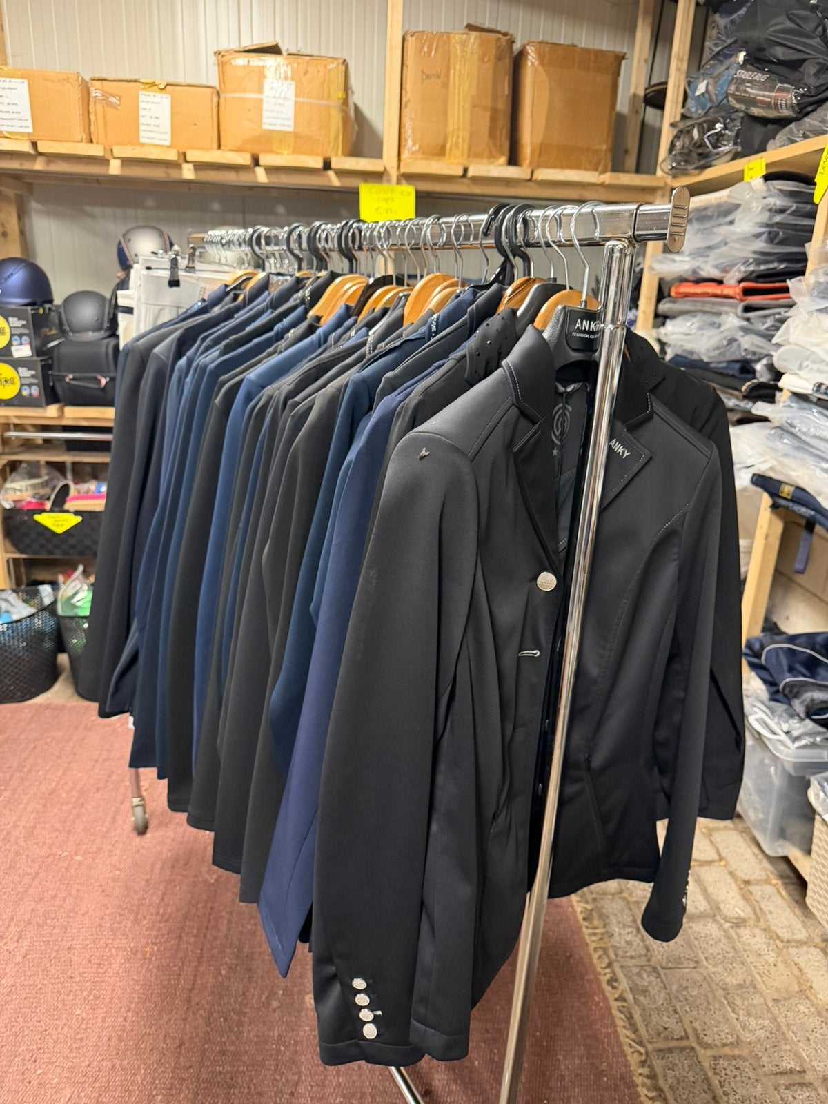 Restant partij ruitersport wedstrijd, Dieren en Toebehoren, Paardrijkleding, Ophalen, Dressuur, Nieuw, Outlet