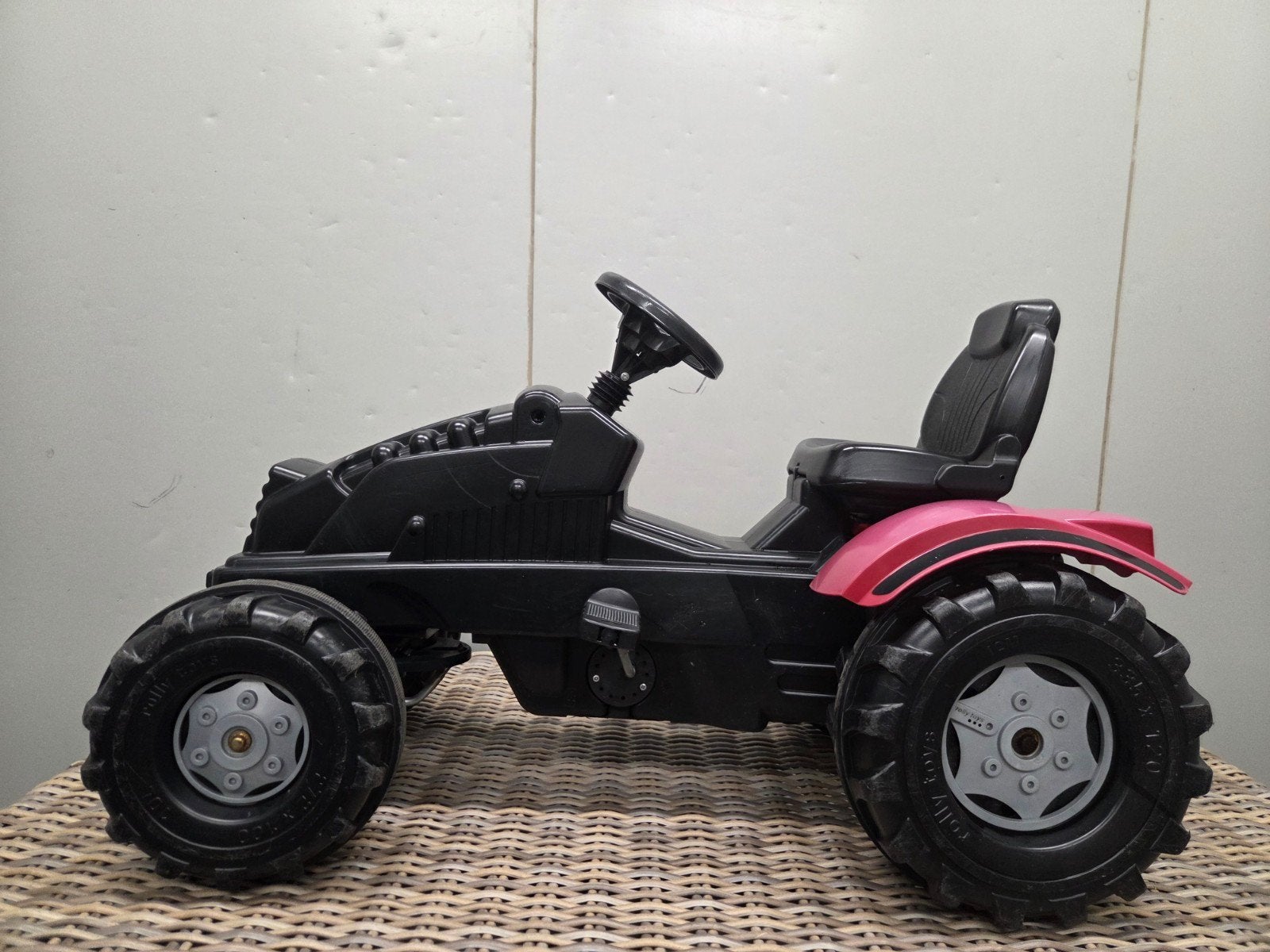Mooie roze tractor fiets voor kinderen, Ophalen of Verzenden, Gebruikt, Trapvoertuig