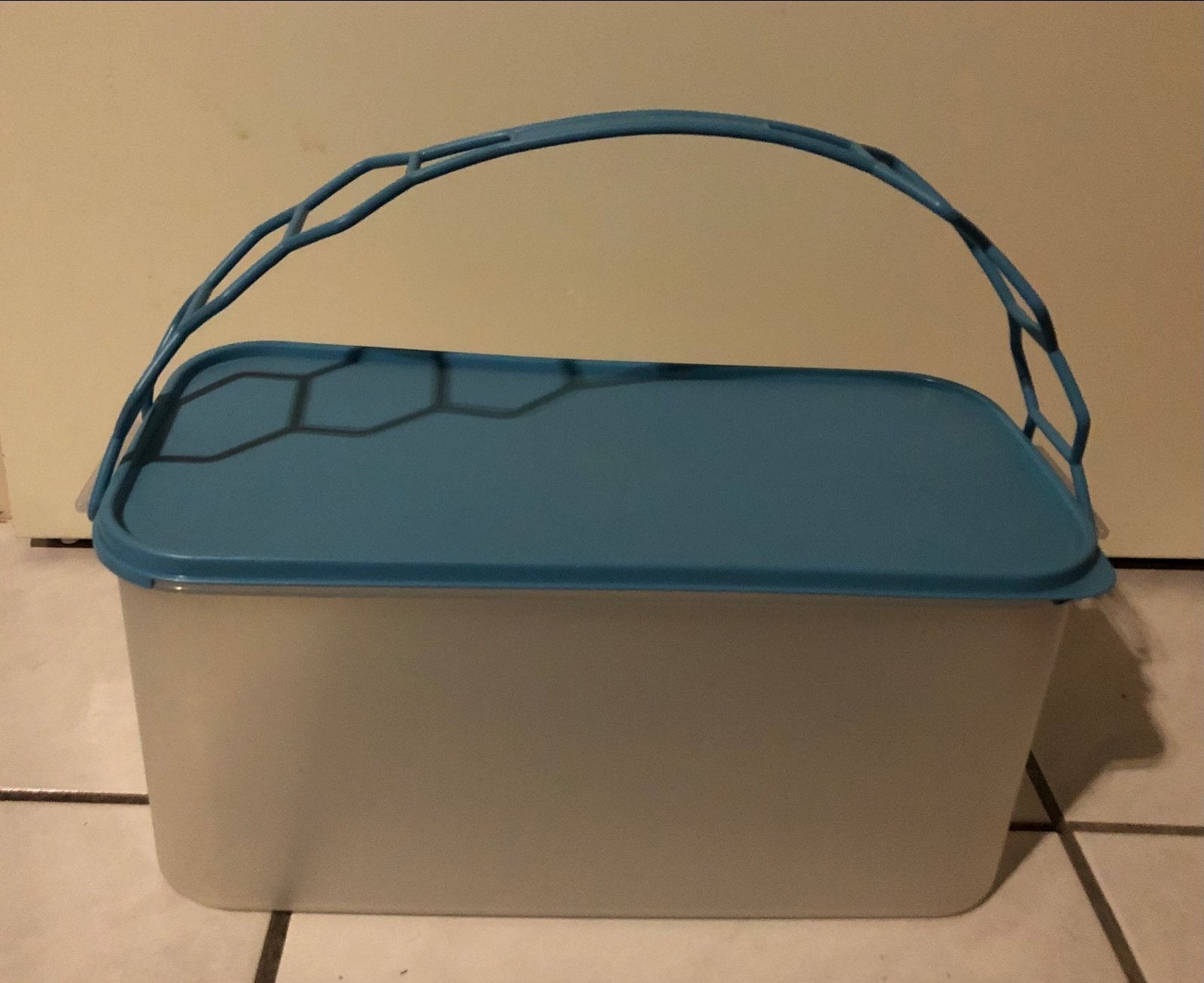 Tupperware Splinternieuwe Rechthoekige Bak met Handvat, Ophalen of Verzenden, Nieuw, Blauw, Bak of Kom
