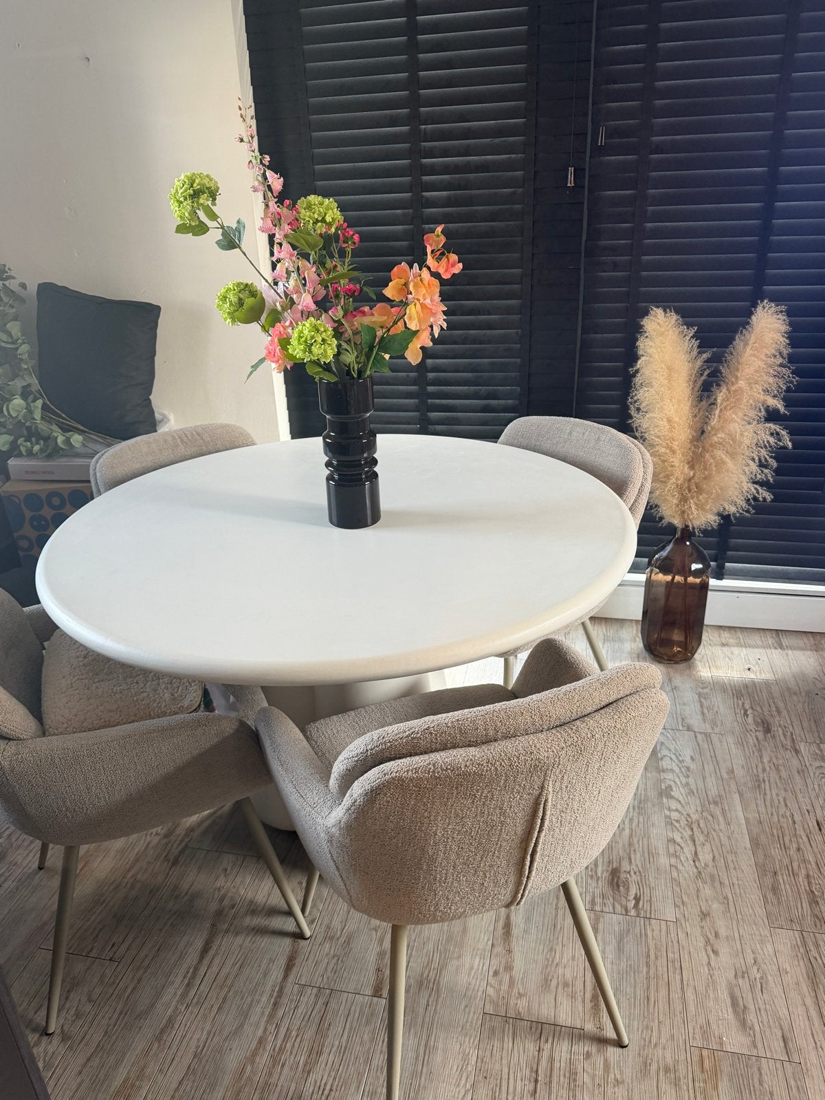 Eethoek: Ronde tafel (120cm) met 4 stoelen, Huis en Inrichting, Ophalen, Gebruikt
