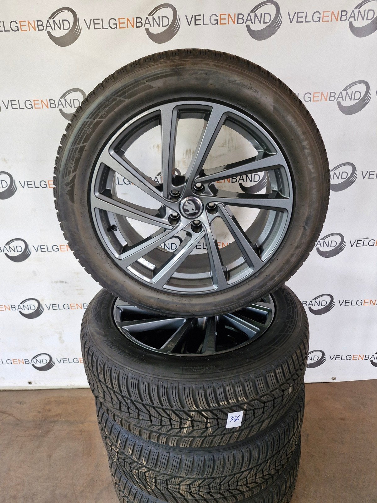 Winterset Skoda Enyac Elroq 235 55 19 5x112 57,1 winterband, Auto-onderdelen, Banden en Velgen, 19 inch, Gebruikt, ., Banden en Velgen