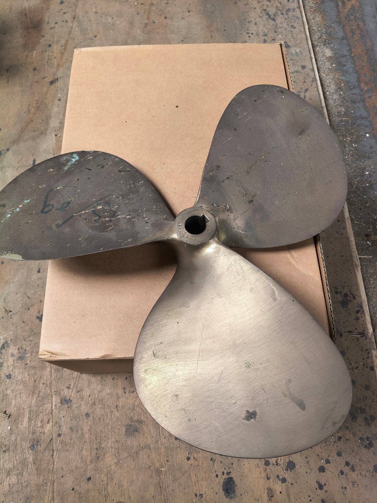 Vetus Schroef 15x9 - 25mm Schroefas Maat, Ophalen of Verzenden, Gebruikt, Motor en Techniek