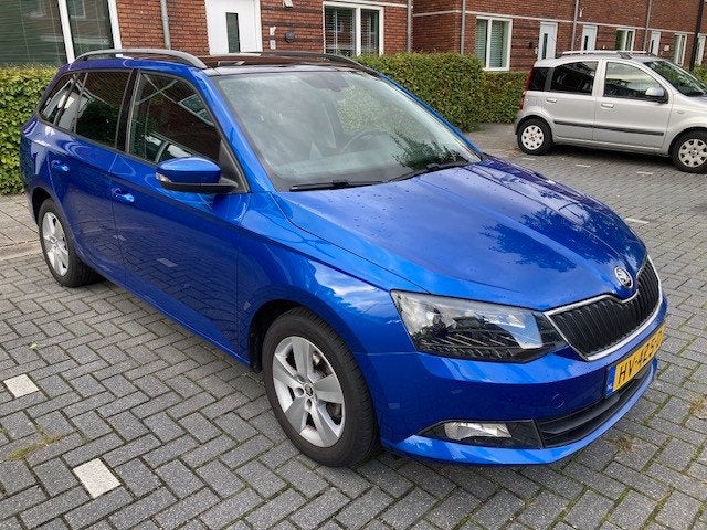 Skoda Fabia 1.2 TSI 66KW Combi 2016 Blauw, Voorwielaandrijving, Dealer onderhouden, Stof, 40 €/maand