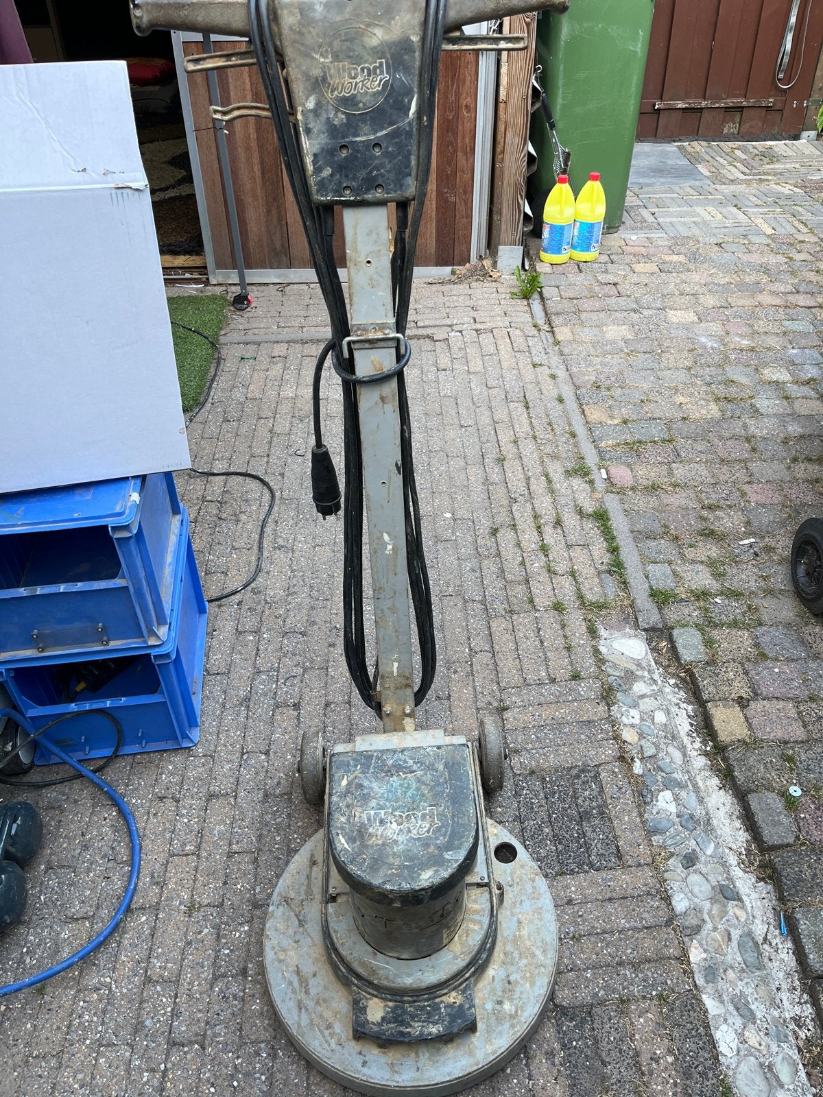 Numatic NMD 1000S Schrob-/Boenmachine met accessoires, Ophalen, Gebruikt