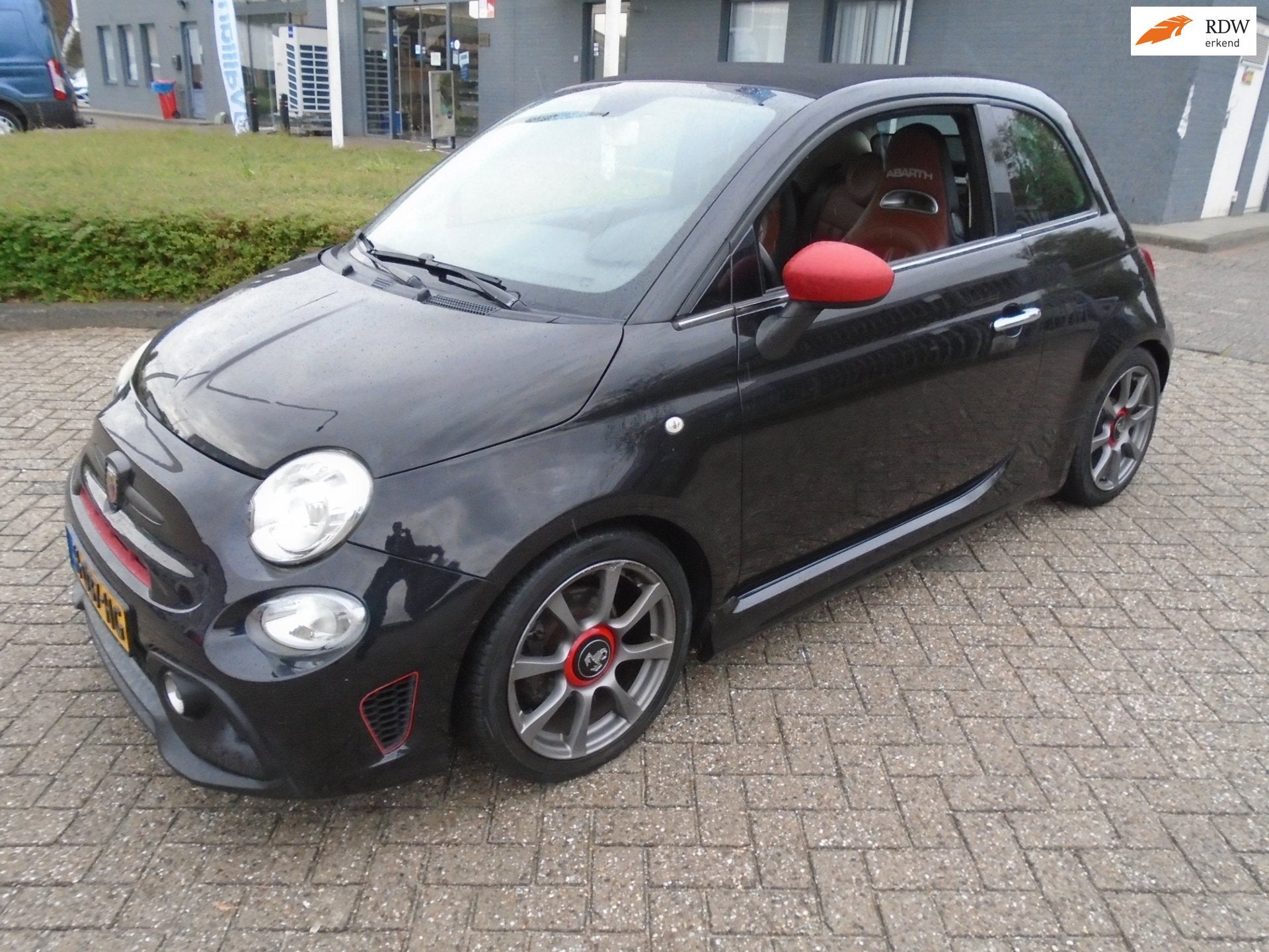 Fiat 500 C 0.9 TwinAir Lounge ABARTH LOOK, Auto's, Euro 5, 86 pk, Gebruikt, 31 €/maand