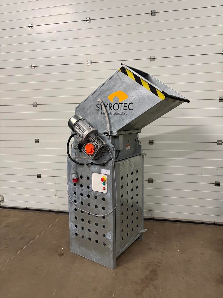 EPS Shredder piepschuimshredder vermaler schredder recycle, Ophalen of Verzenden, Zo goed als nieuw