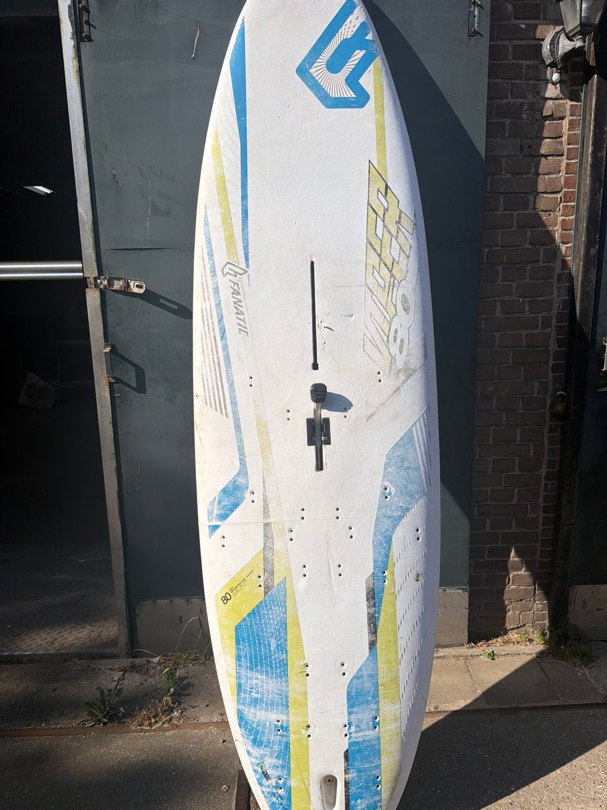 Fanatic Viper 80 Windsurfplank met voetbanden en baseplate, Watersport en Boten, Windsurfen, Ophalen, Met voetbanden, 250 tot 300 cm