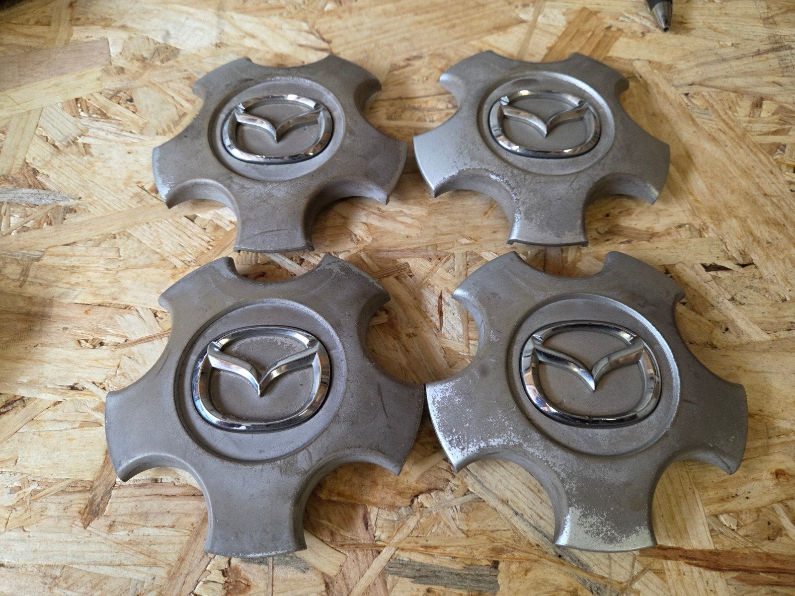 Mazda naafkappen, Ophalen of Verzenden