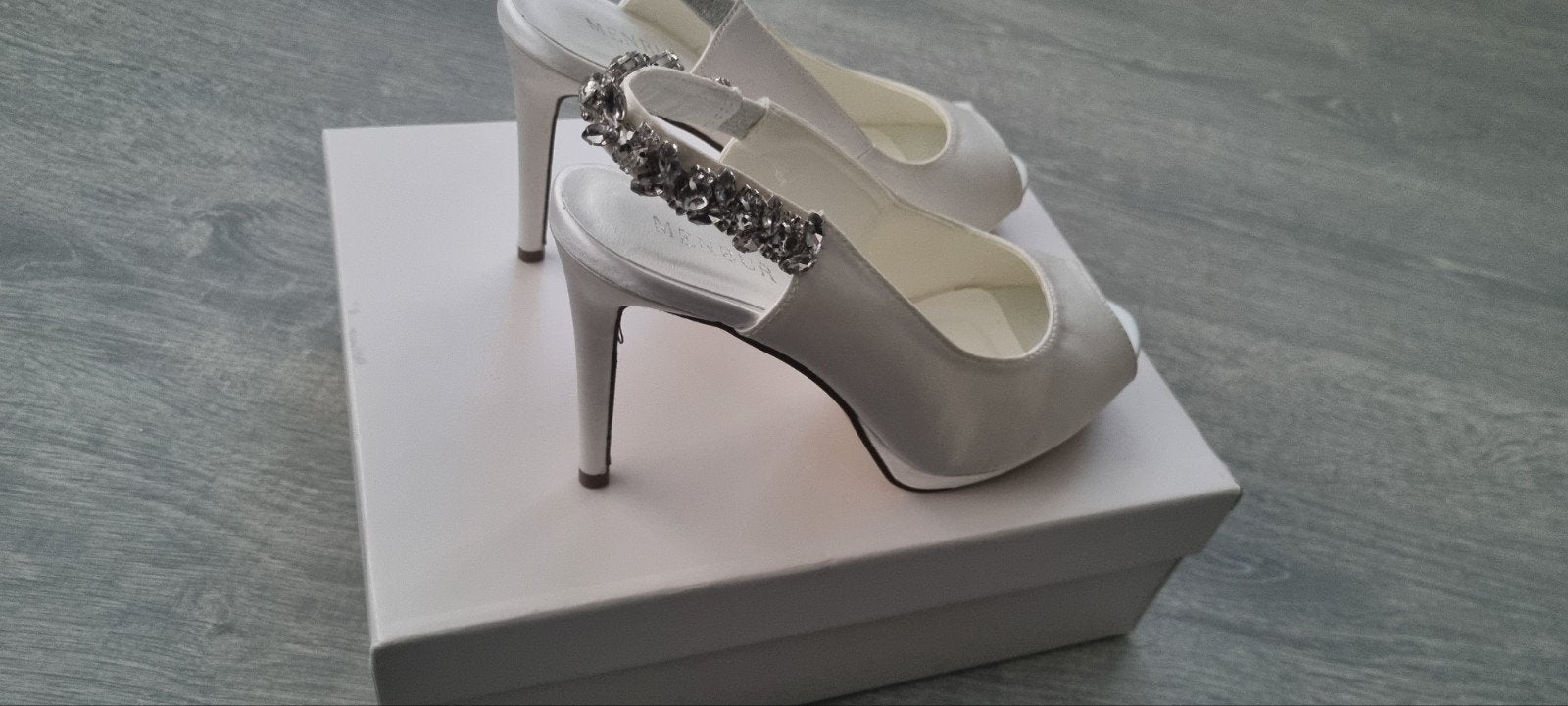 Witte Mentour pumps met open neus en strass bandje, Ophalen, Wit, Nieuw, Ment
