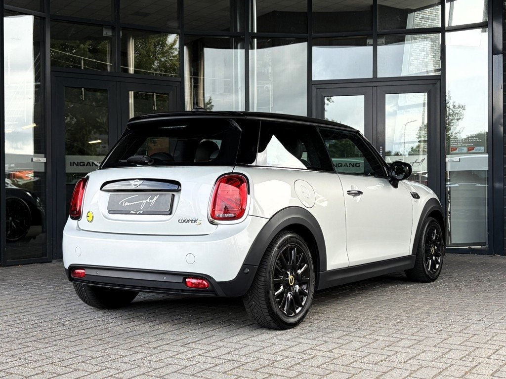 Mini MINI ELECTRIC SE COLLECTION - ORG. NL., Auto's, Mini, Automaat, 4 stoelen, Wit, 184 pk