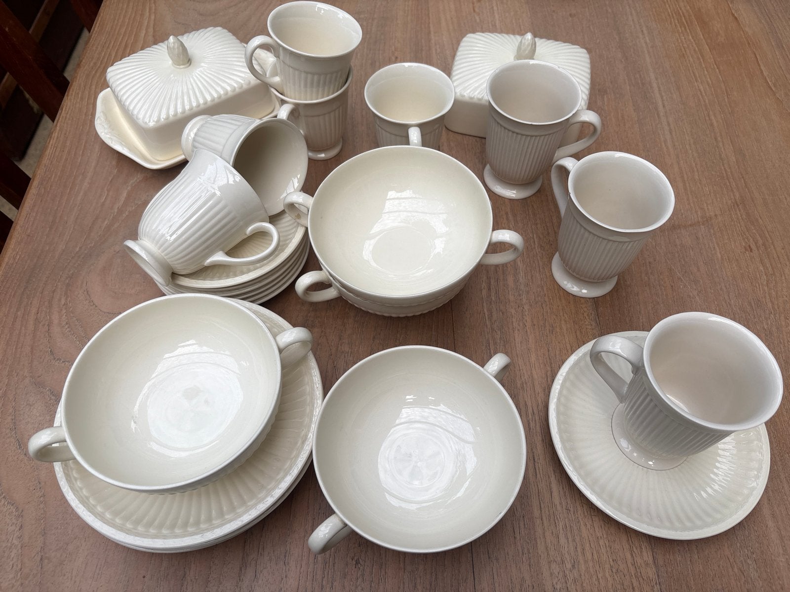 Wedgwood Edme serviesonderdelen - Crèmekleurig porselein, Huis en Inrichting, Gebruikt, Klassiek, Overige typen, Ophalen of Verzenden