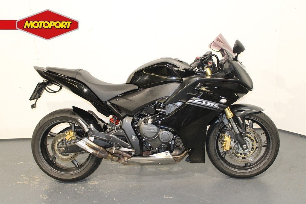 Honda CBR 600 F ABS (bj 2012), Bedrijf, Super Sport, Mc.benelux@honda-eu.com, Doornveld 180
B-1731  Zellik, BE