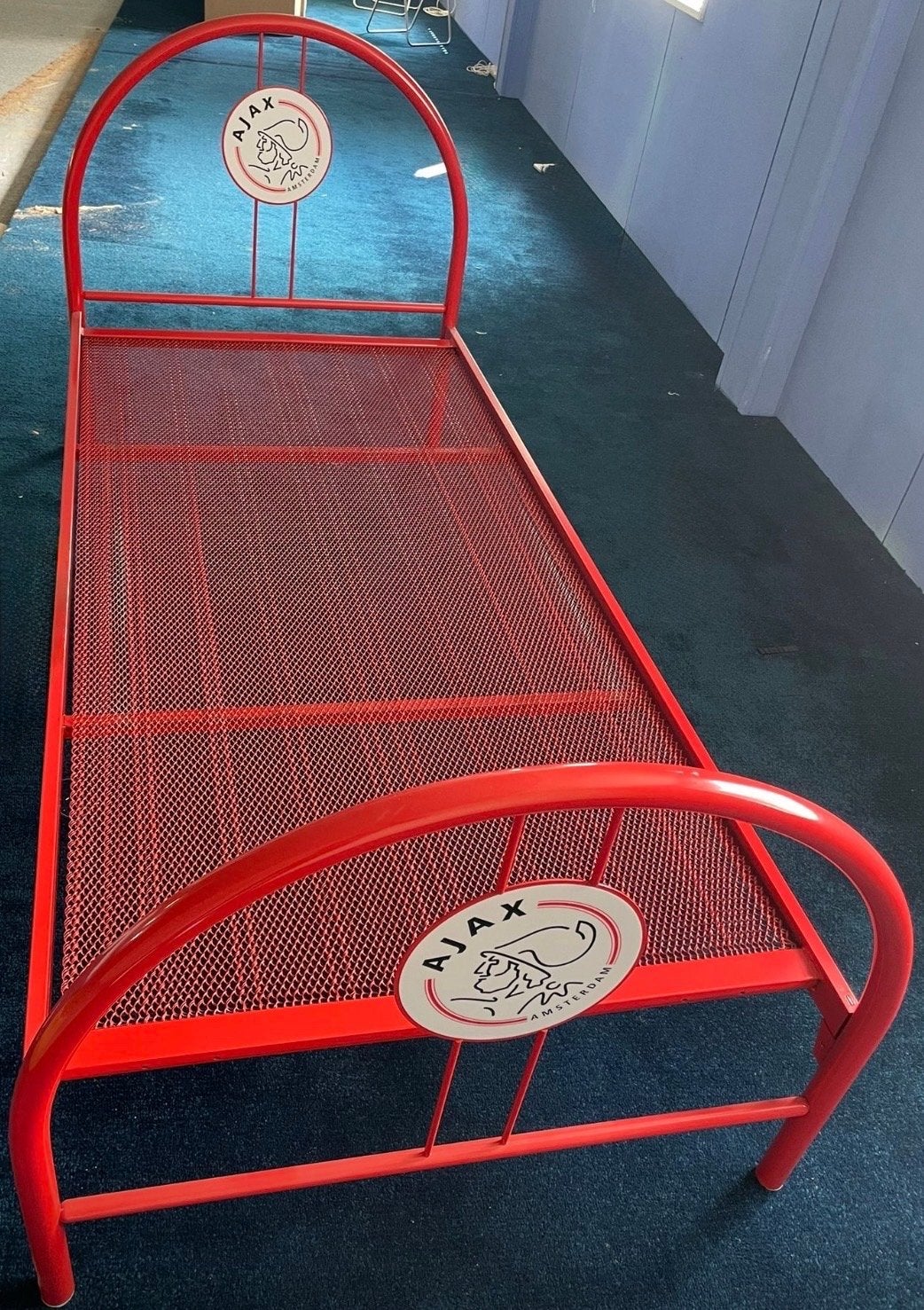 Ajax eenpersoonsbed - Rood metalen bedframe, Ophalen, 90 cm, Eenpersoons, Nieuw