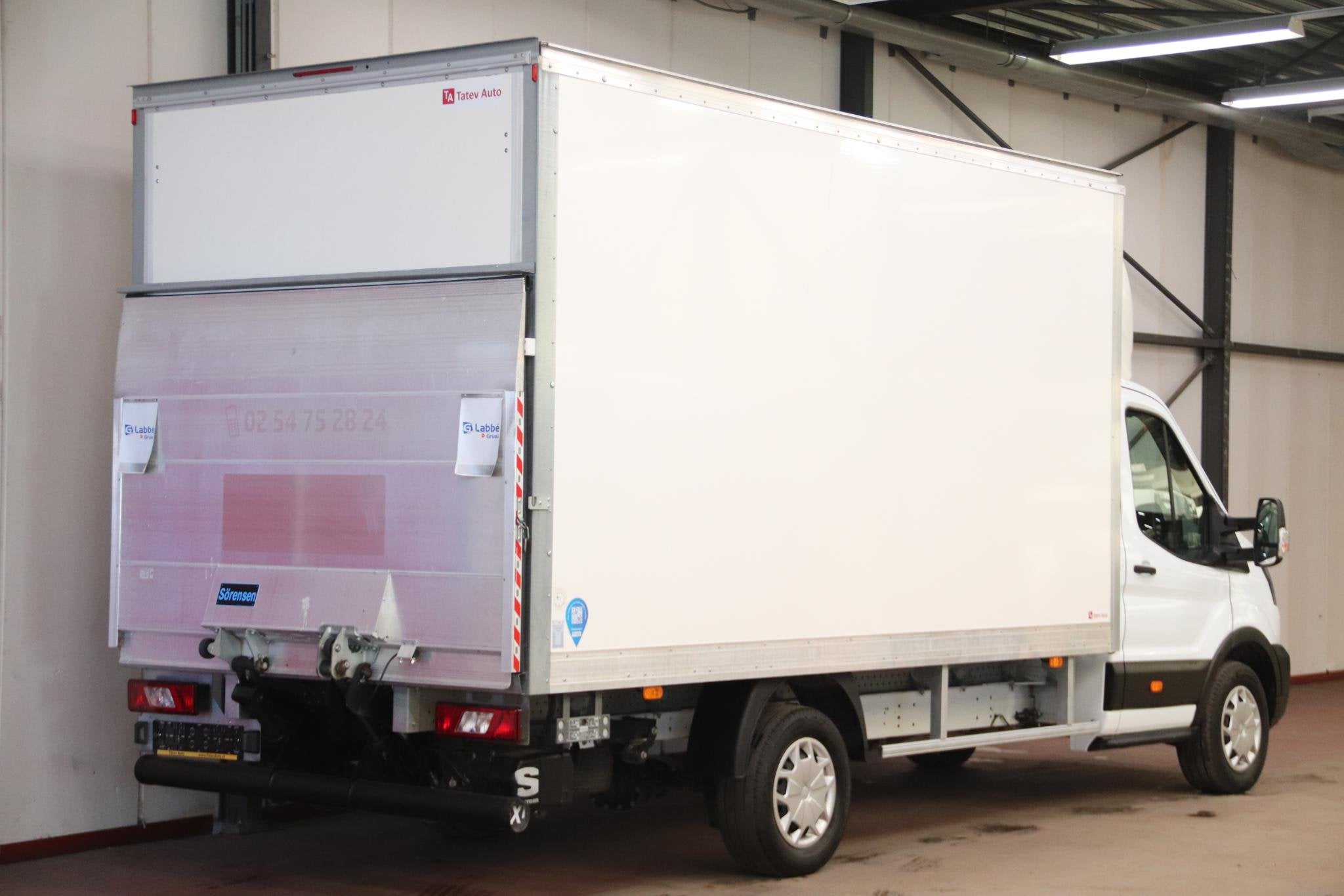 Ford Transit 2.0 TDCI BAKWAGEN MEUBELBAK AIRCO EURO 6, Voorwielaandrijving, Stof, Euro 6, 4 cilinders