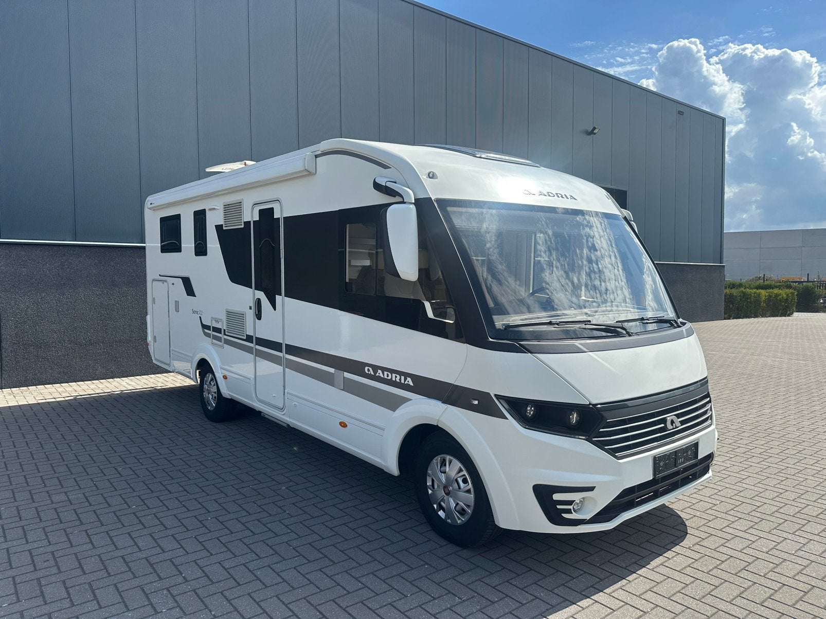 Adria Sonic 700 Sl Plus, Integraal, Fiat, Particulier, Adria