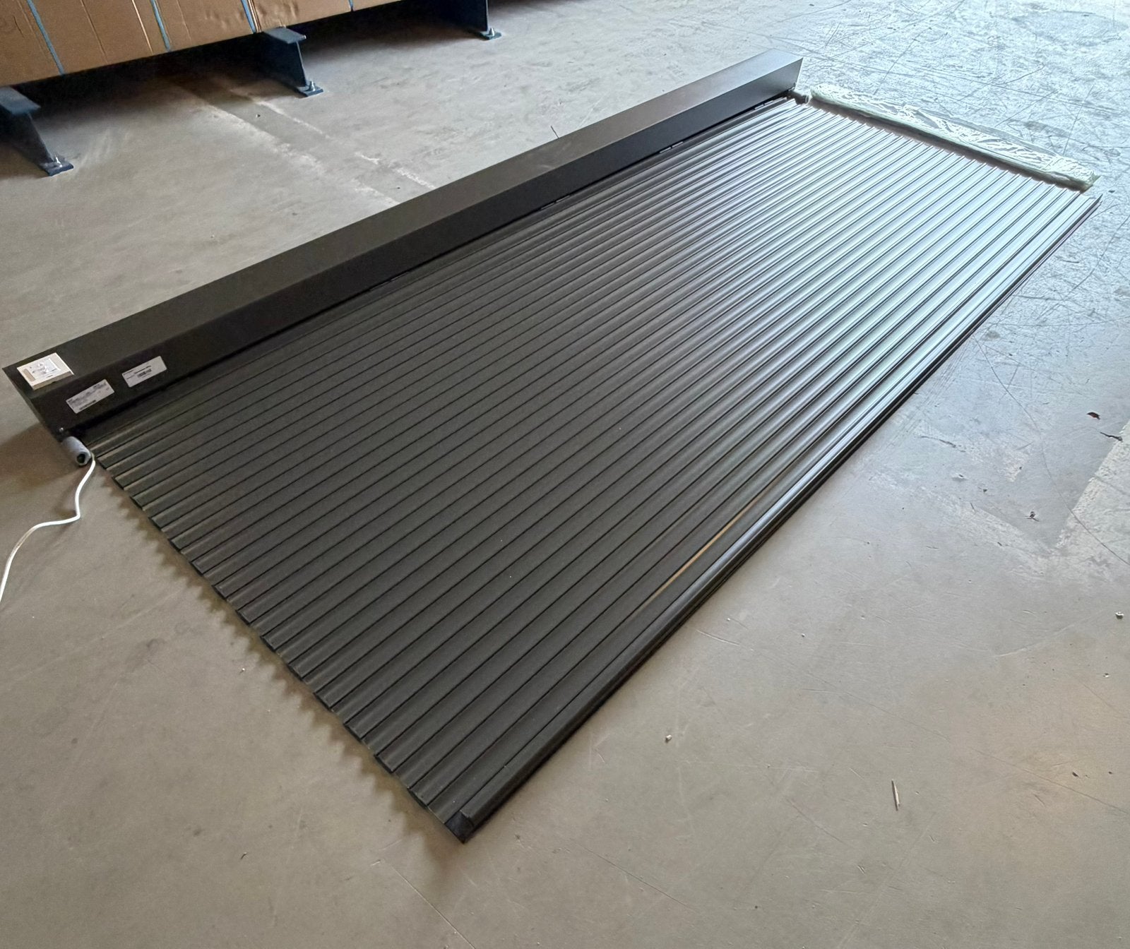 ROMA rolluik 298 cm  “Nieuw”– Somfy – RAL 7022, Ophalen, 100 tot 150 cm, Nieuw, 200 cm of meer