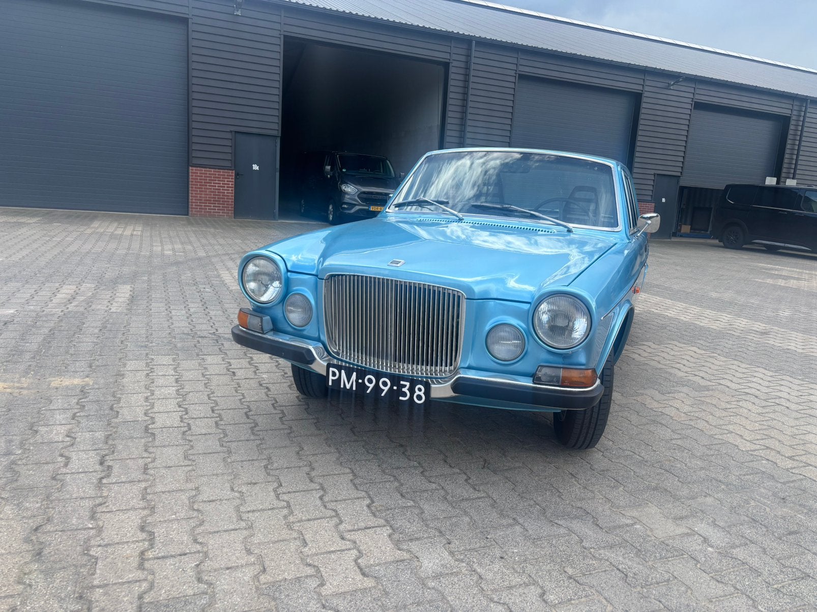 Gerestaureerde Volvo 164 volledig nieuw opgebouwd, Auto's, Achterwielaandrijving, Zwart, Blauw, Leder