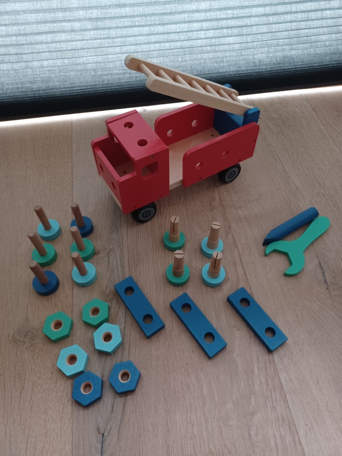 Houten brandweerauto met bouwset, Kinderen en Baby's, Ophalen of Verzenden, Gebruikt, Overige typen