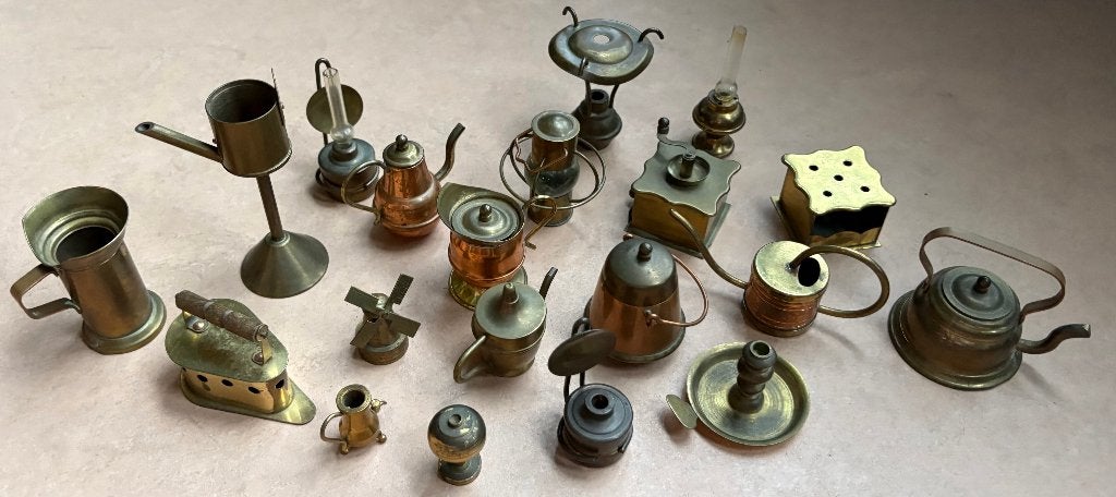 20 koperen / messing miniaturen voor b.v. in een letterbak, Antiek en Kunst, Antiek | Koper en Brons, Ophalen of Verzenden