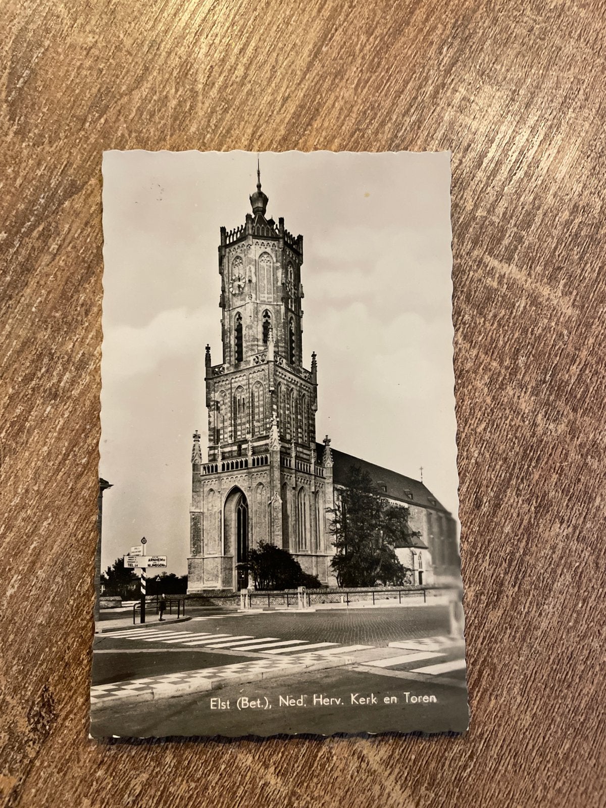 Oude Ansichtkaart Elst (Betuwe) - Hervormde Kerk en Toren, Verzamelen, Ophalen of Verzenden, 1940 tot 1960, Ongelopen, Gelderland
