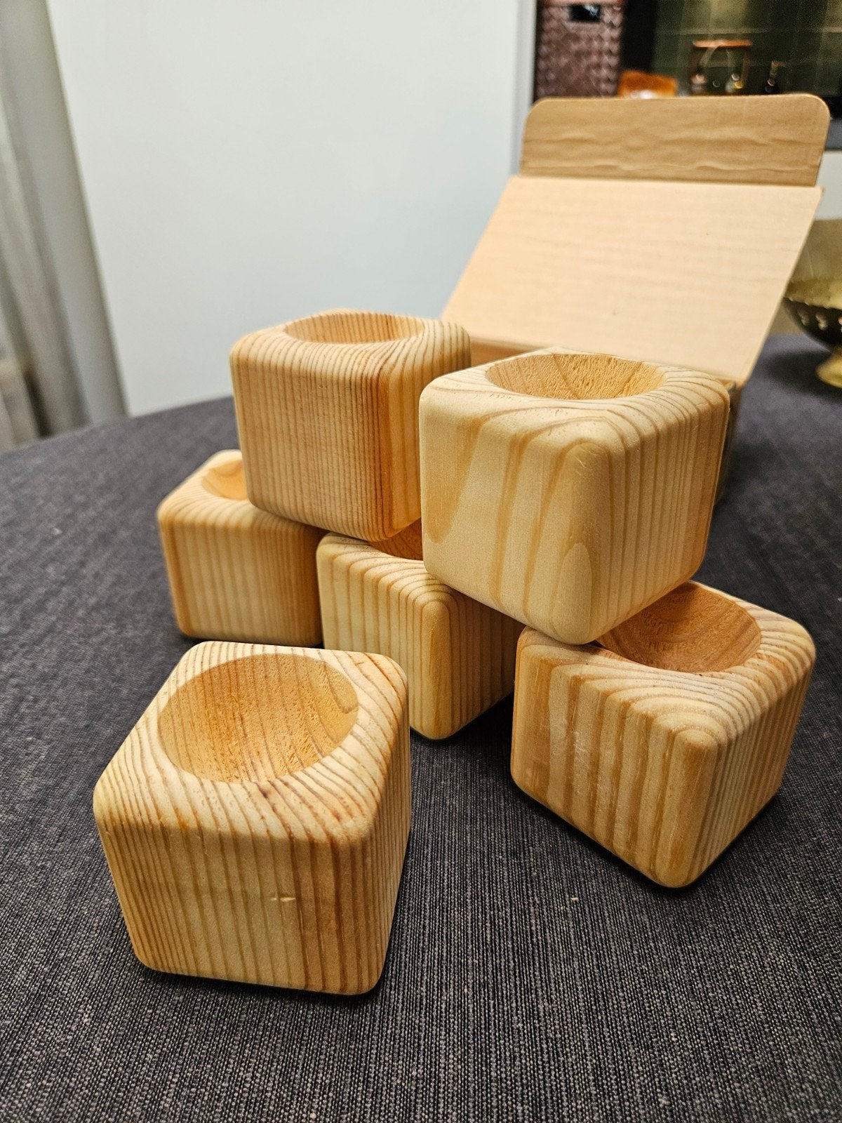 Set van 6 Scandinavische houten eierdopjes Lindholm Finland, Ophalen of Verzenden