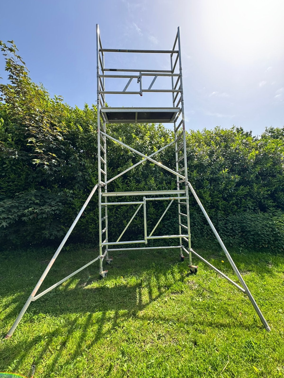 Altrex kamersteiger 580 cm hoog met stabilisatoren, Ophalen, Gebruikt, Rolsteiger of Kamersteiger, 5 meter of hoger