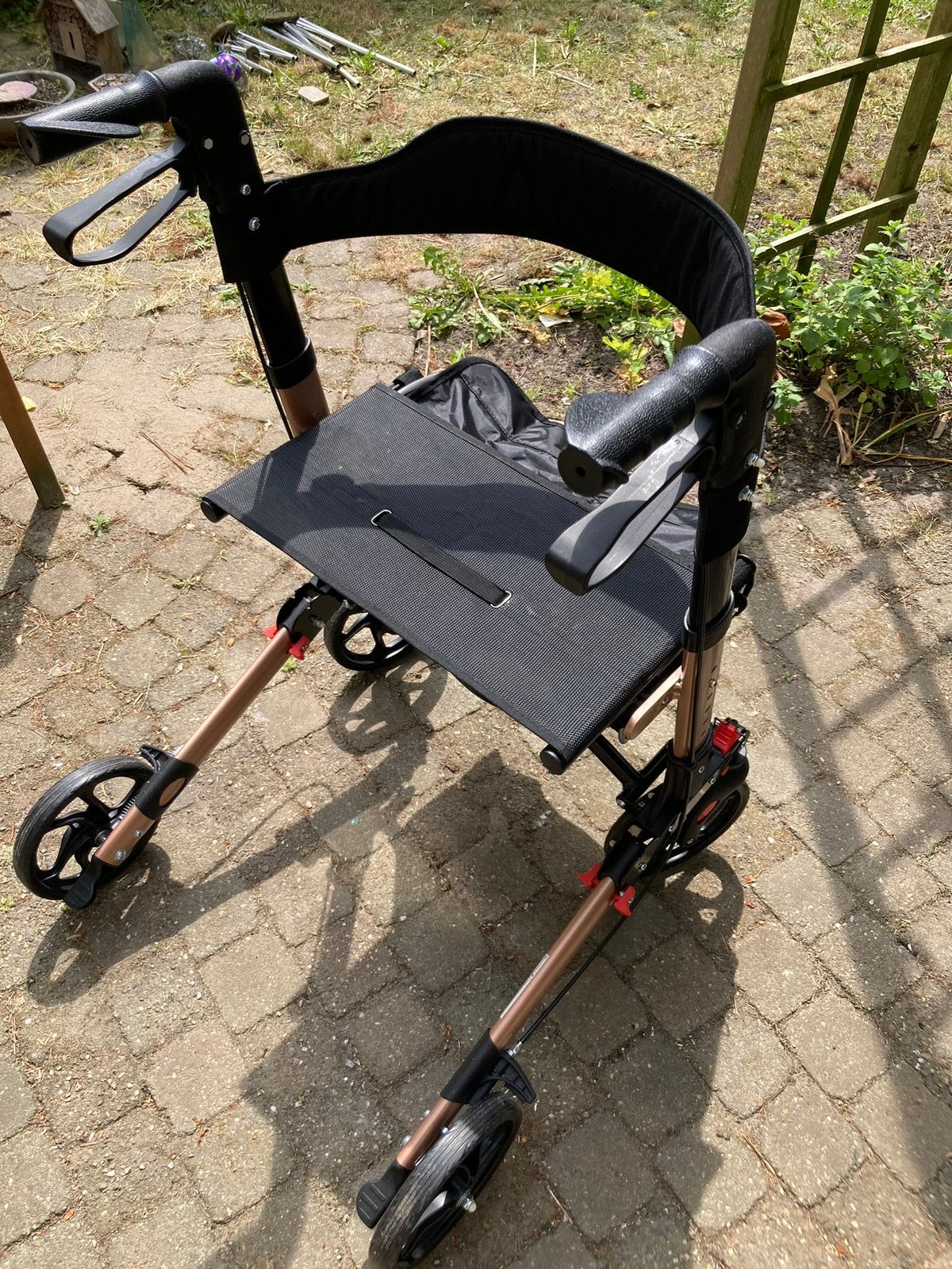 Gloednieuwe rollator met zitje (niet gebruikt), Diversen, Ophalen of Verzenden, Opvouwbaar, Nieuw