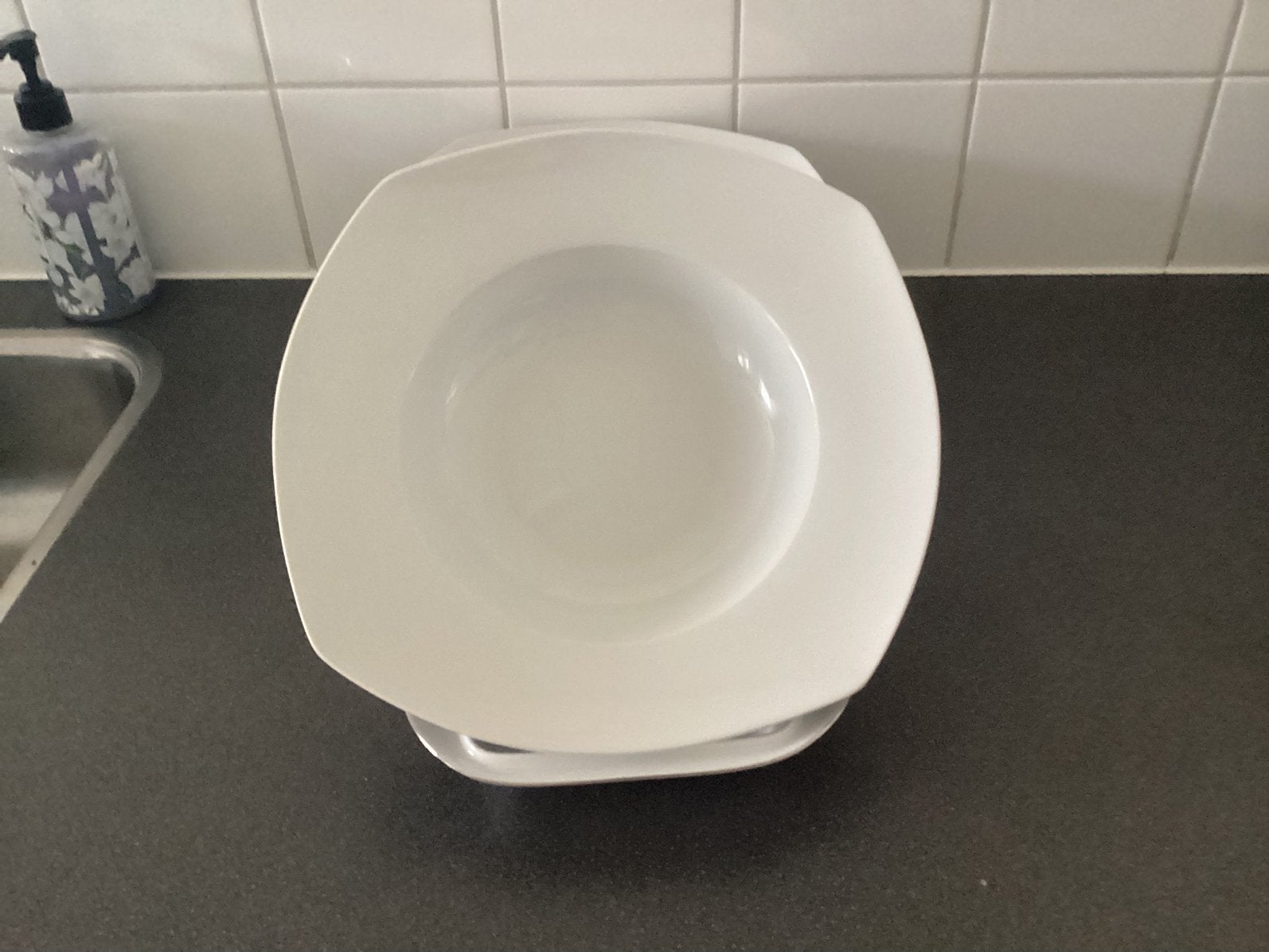 Set van 6 La Vie diepe borden in het wit met aparte rand., Ophalen, Zo goed als nieuw, Bord(en), Overige stijlen